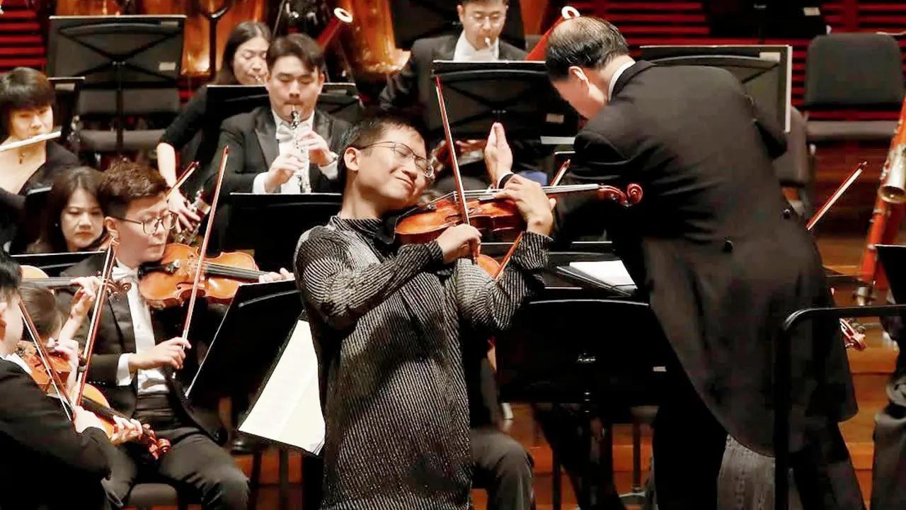 Thursday
Seasonal tunesWitness violin maestro Dan Zhu (below) put four and four together in his unique presentation Eight Seasons. Zhu will join the Symphony Orchestra of India to blend the worlds of Vivaldi’s The Four Seasons and Piazzolla’s The Four Seasons of Buenos Aires.
Time 7 pmAt NCPA, Nariman Point. Log on to ncpamumbai.comEntry Rs 500 onwards