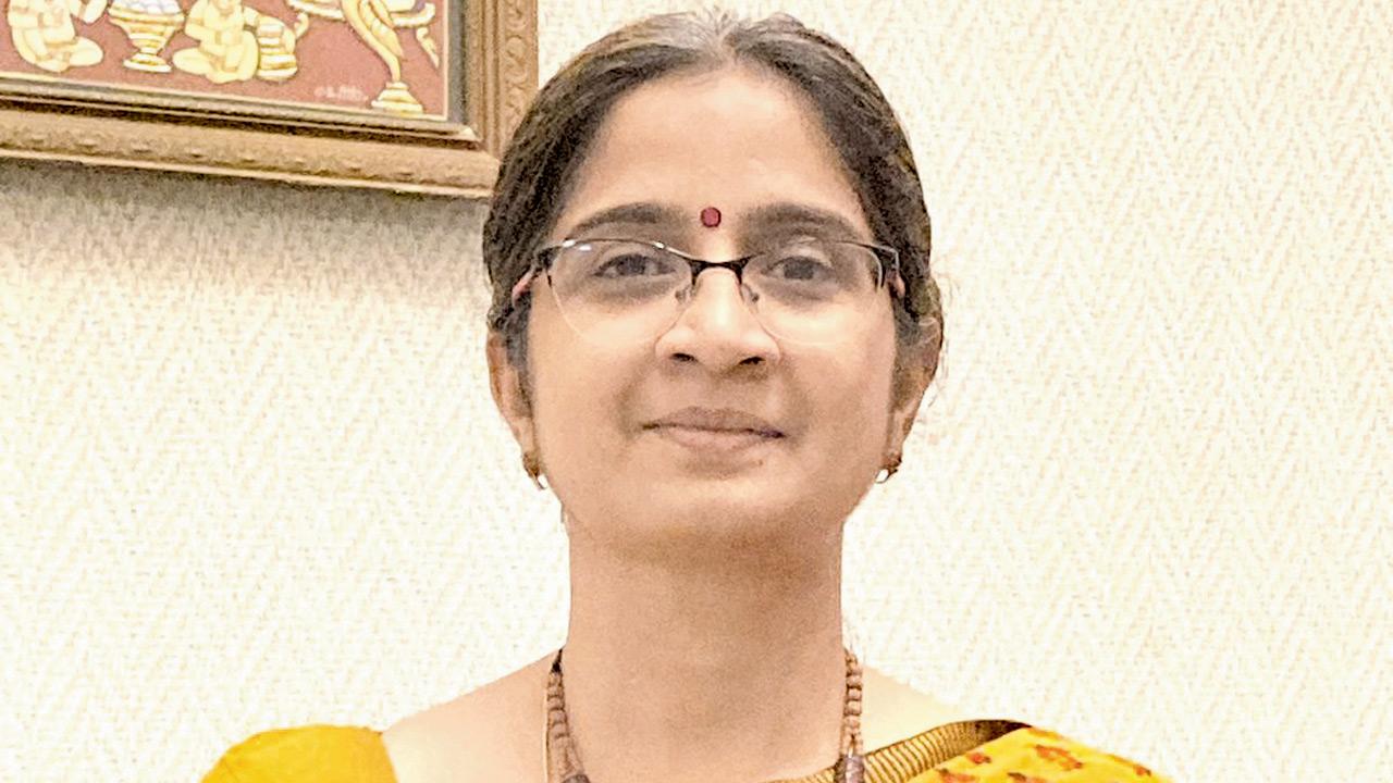 Nalini Dinesh