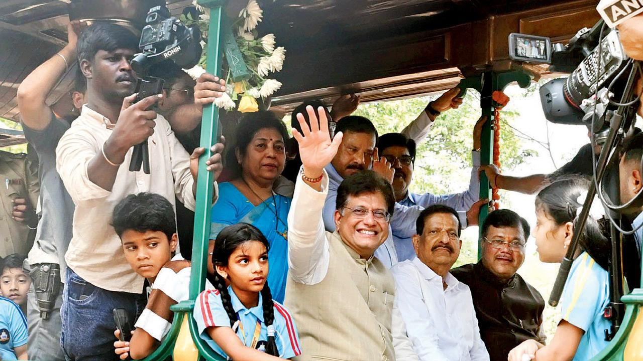 Commerce and Industry Minister Piyush Goyal rides the Vani Rani with school children on March 14, the day of its inauguration. PIC/SAYYED SAMEER ABEDI