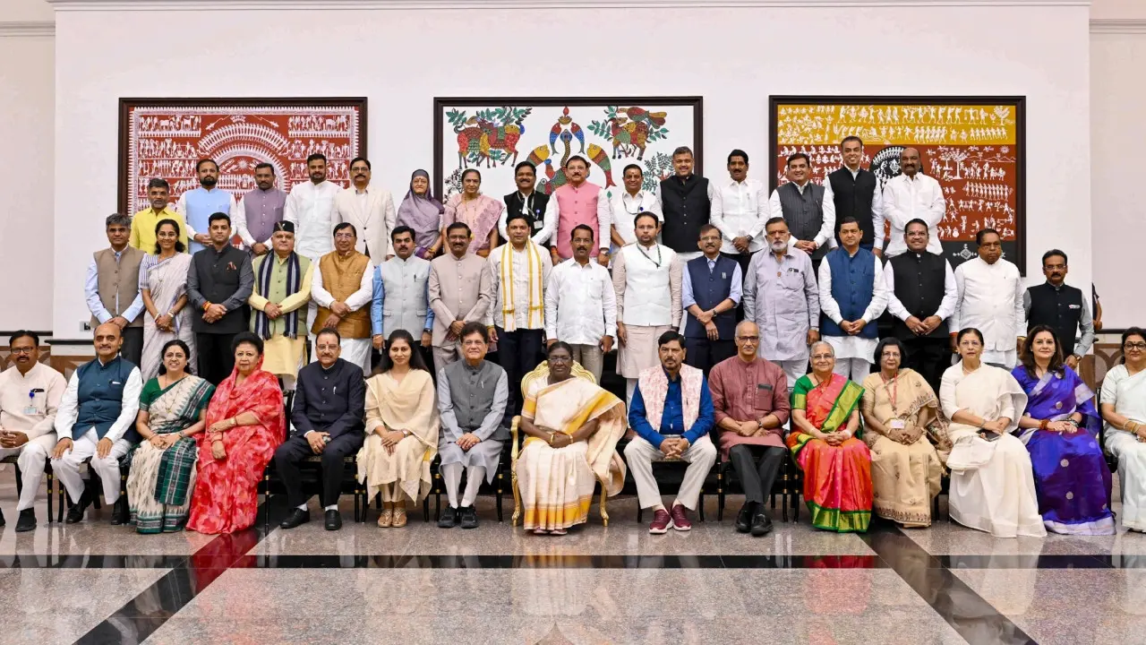 In Photos: President Droupadi Murmu hosts breakfast for MPs
