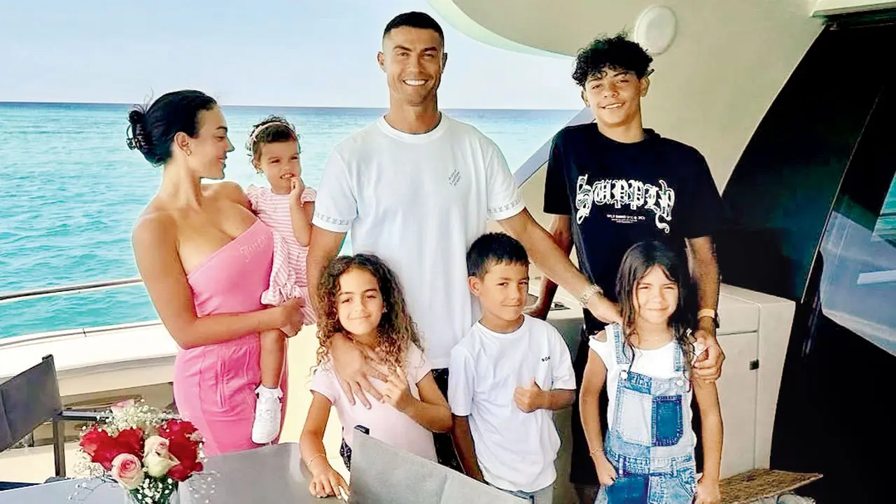 Cristiano Ronaldo celebrates Father’s Day on yacht