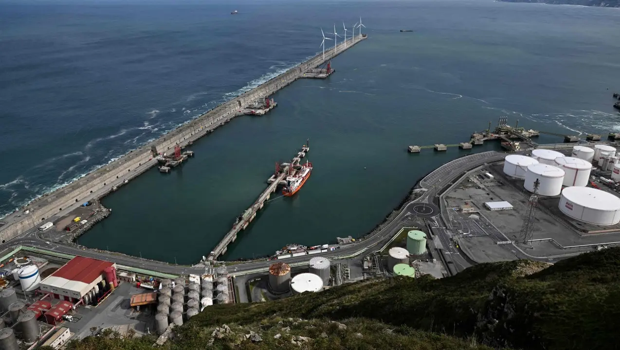 West Asia War LIVE: Iran threatens Strait of Hormuz leverage