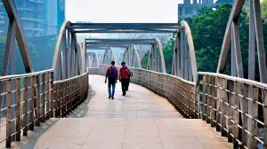 Santacruz skywalk’s missing roof turns daily commute into a scorching ordeal