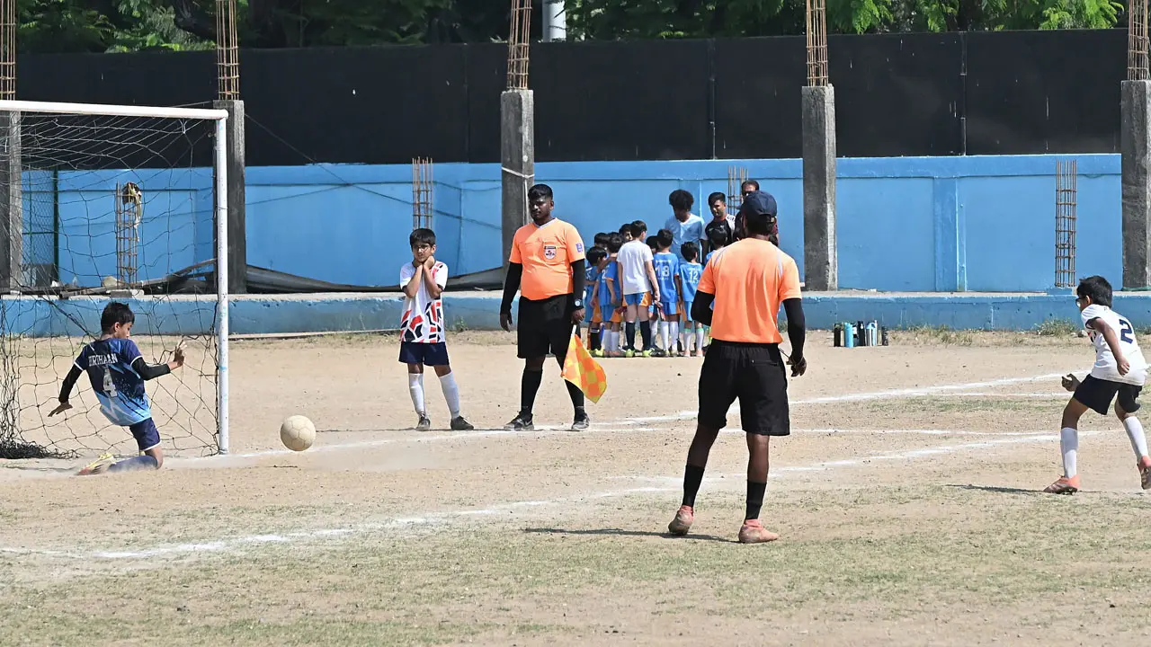 Scottish lads beat St Mary’s 3-2 to enter semis
