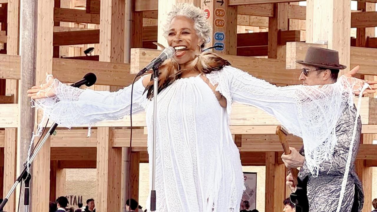 Shakura S’Aida performing at the Canada Expo in 2025. Pic courtesy/@shakurasaida