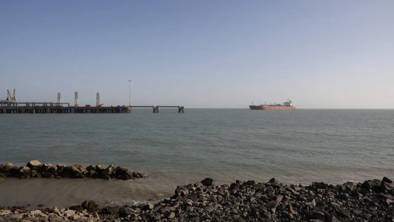 The remaining 26,000 metric tonnes will be discharged at Mangalore after the vessel completes unloading at Mundra