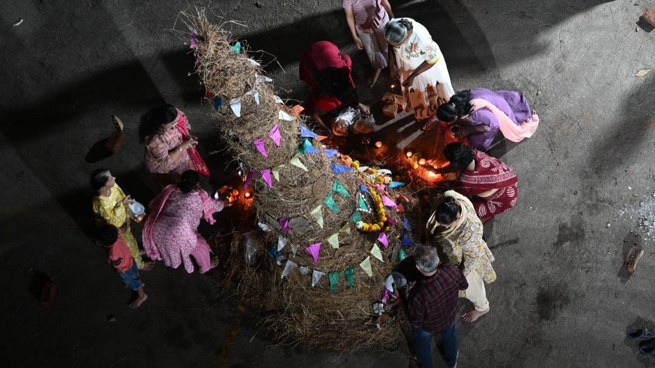 Holika Dahan symbolises the victory of devotion and righteousness over arrogance and evil, based on the legend of Prahlada and Holika. PIC/ATUL KAMBLE