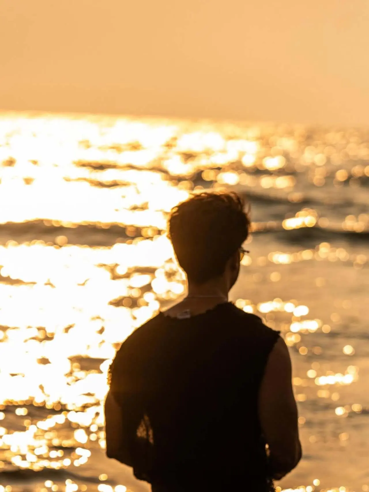 Shahid chose not to add a caption and instead used the song “Yeh hansta hua carvan zindagi ka” from the 1957 film “Ek Jhalak,” which starred Pradeep Kumar, Rajendra Kumar, Vyjayanthimala and Anita Guha in the lead roles, as the background score.