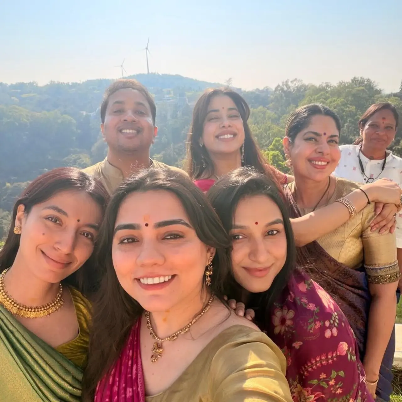 Janhvi Kapoor also shared a cheerful selfie with her close friends during her birthday visit. The actor looked happy as she posed with her friends, capturing a candid and joyful moment.