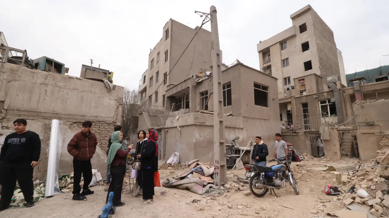 India warns nationals in Iran against crossing land borders without coordination