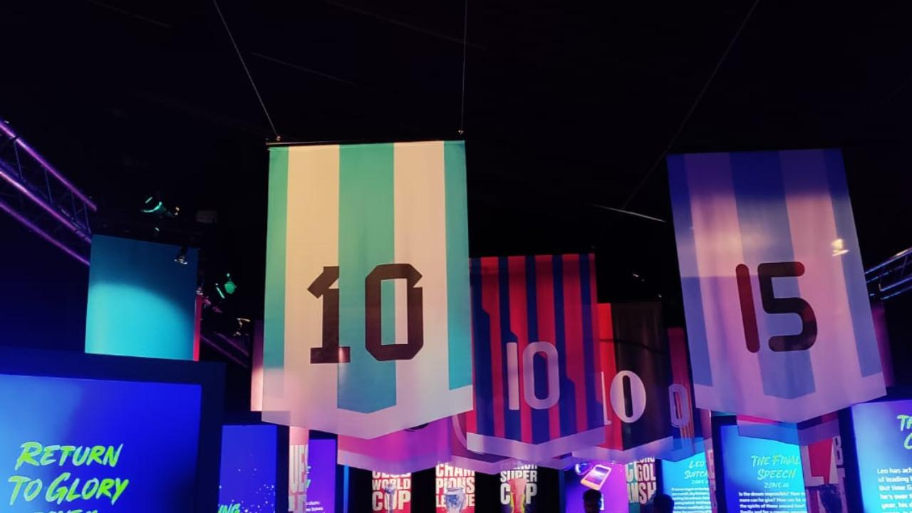 Live the DreamAs soon as you enter the experience, the journey begins with 'Live the Dream', a powerful opening that brings to life Messi’s greatest aspiration celebrating with Argentine fans after winning the FIFA World Cup but not without his humble beginnings that followed next for fans, who are not only big but also small and aspire to be like him 