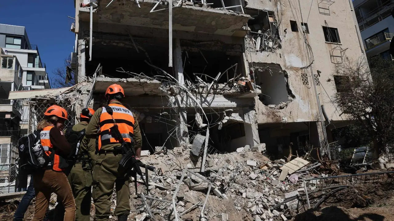 Varios heridos en ataque con misiles iraníes a Tel Aviv