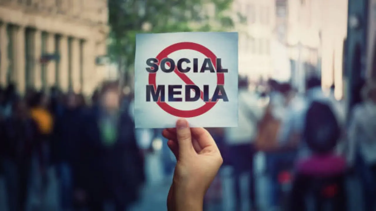 Andhra Pradesh prohibirá las redes sociales para niños menores de 13 años, dice CM Naidu