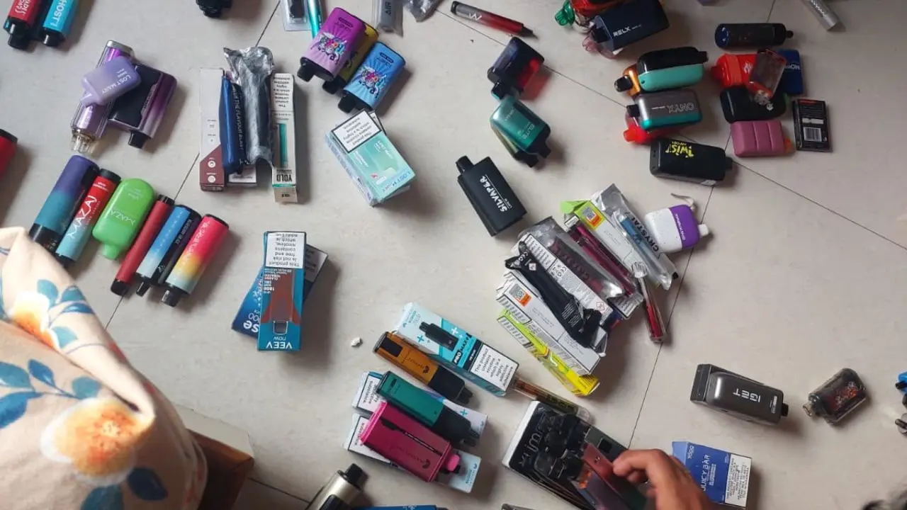 Mumbai Police bust illegal e-cigarette racket targetting minors in Kandivali