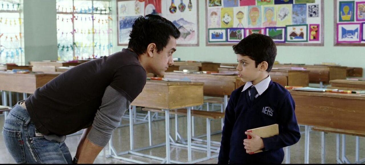 Taare Zameen Par (2007)
Directed by Aamir Khan himself, the film sensitively portrayed the struggles of a dyslexic child. Critics praised its emotional depth and powerful message about the education system, making it one of the most impactful Hindi films of the decade