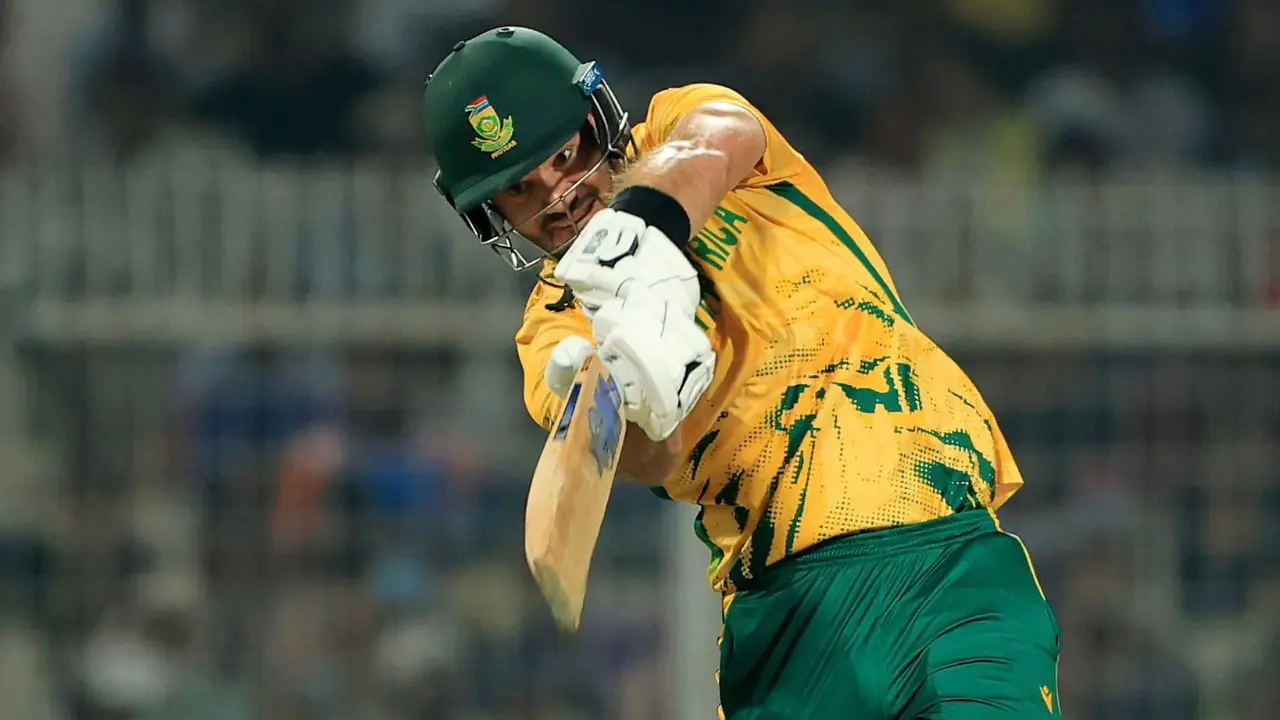 Having put to bat first, South Africa skipper Aiden Makram scored 18 runs in 20 balls, including a boundary and a maximum. Wicketkeeper-batsman Quinton de Kock departed after scoring 10 runs in eight balls, with the help of a boundary and a maximum (Pic: X/@ProteasMenCSA)