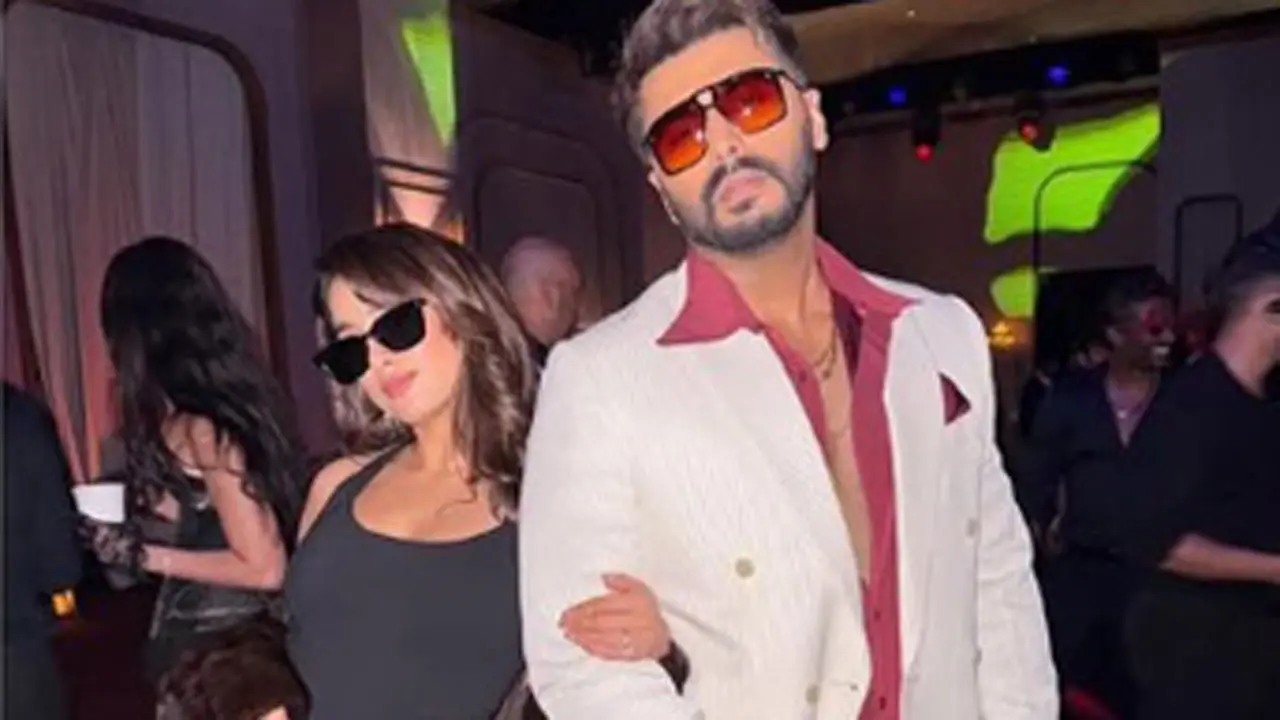 Arjun Kapoor wishes sister Janhvi Kapoor on her birthday