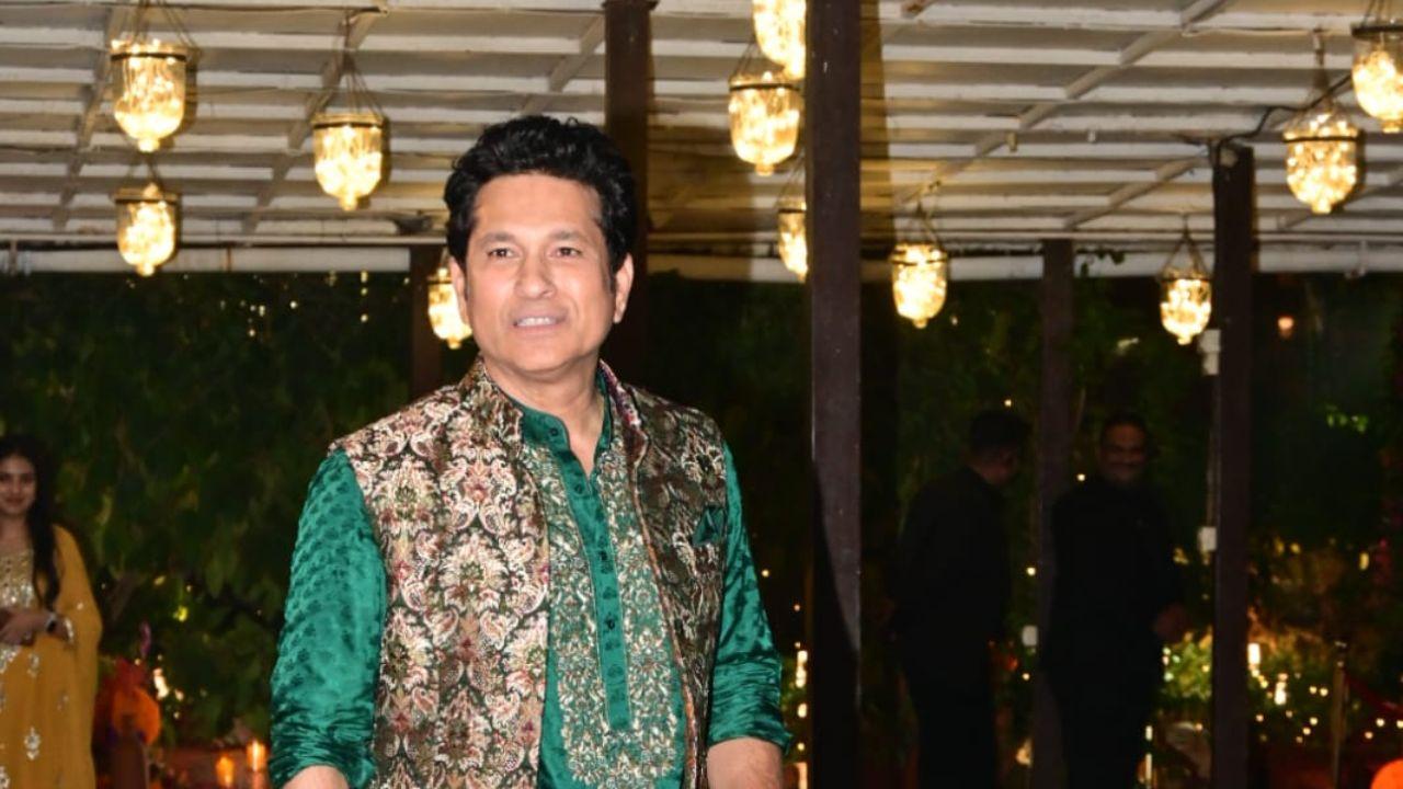Sachin Tendulkar dazzles at his son's pre-wedding celebrations. PIC/ YOGEN SHAH