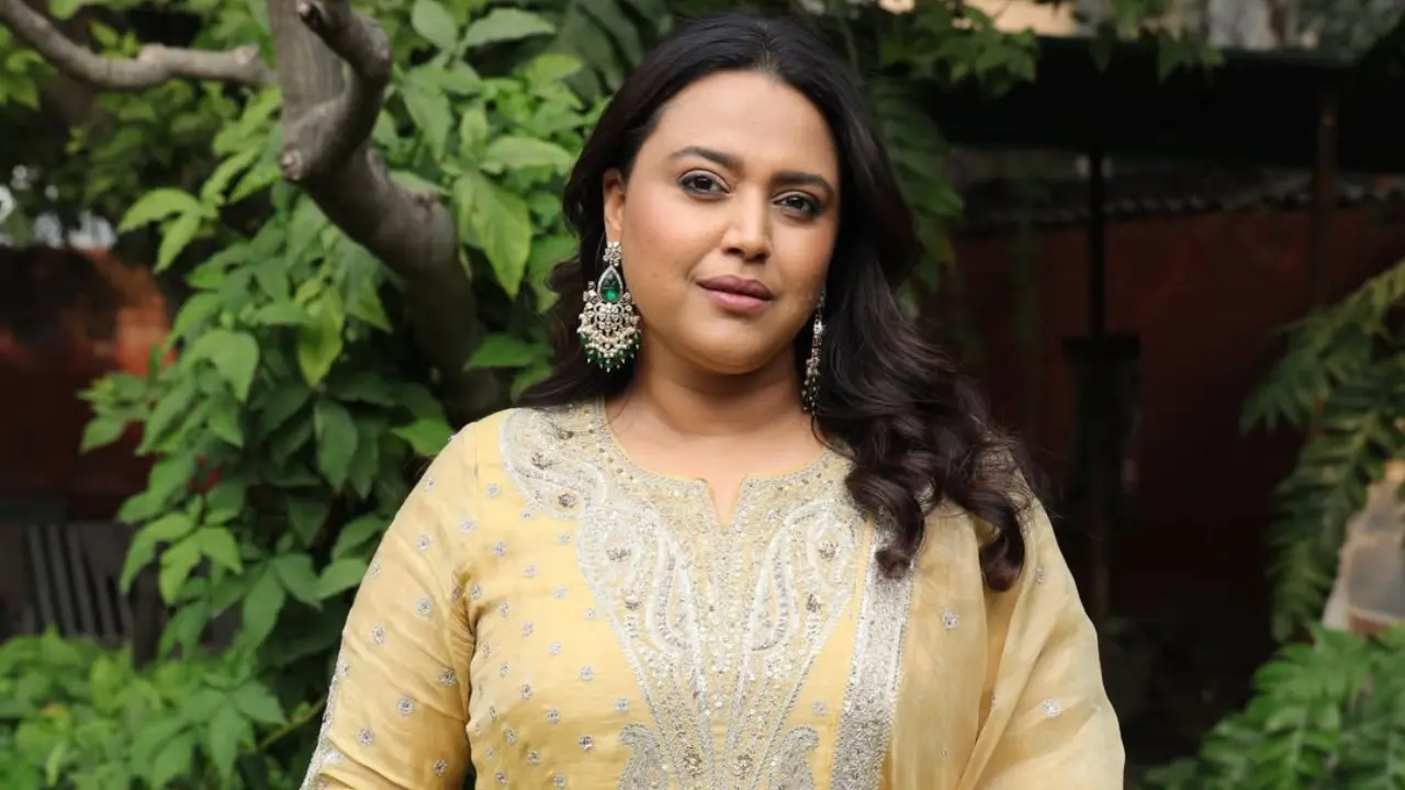Swara Bhasker calls out fake tweet criticising Priyanka Chopra