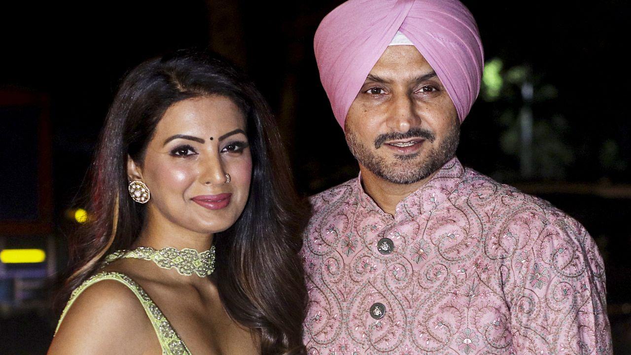 Former Cricketer Harbhajan Singh with his wife Geeta Basra. PIC/ YOGEN SHAH