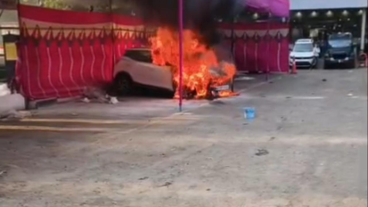 According to the Regional Disaster Management Cell (RDMC) of the Thane Municipal Corporation (TMC), the situation was brought under control and further investigation was underway to determine the exact cause of the fire