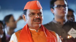 Mumbai News LIVE Updates: Fadnavis attends historic collective aarti on Navami