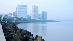 Mumbai LIVE: City to witness clear skies; IMD issues yellow alert for Monday