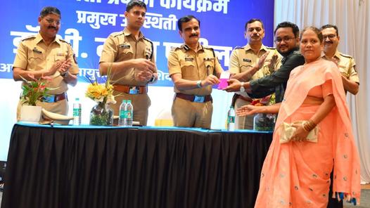 Mumbai Police returns stolen valuables worth Rs 2.12 crore to citizens