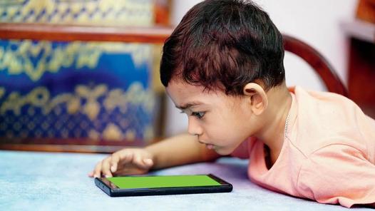 Maharashtra forms task force to study social media impact on children