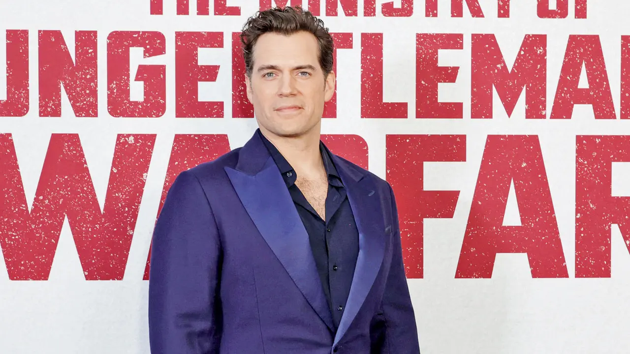 Henry Cavill: Probably old to start James Bond now