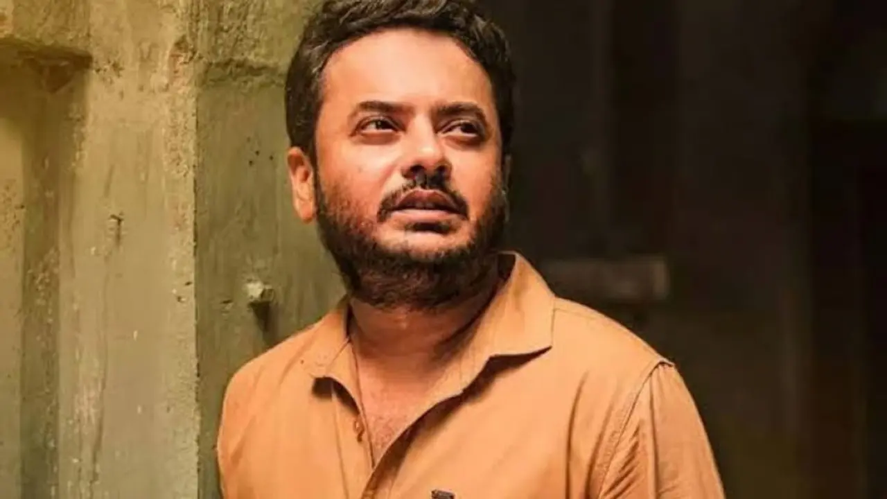 He stepped into television and gained fame through the Zee Bangla show titled Khela, where he played Aditya. 