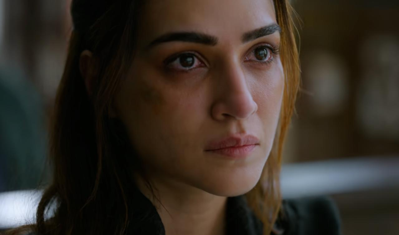 Kriti Sanon in Do Patti
Kriti portrays identical twin sisters, Saumya and Shailee, who have contrasting personalities. She played an anti-hero after the former's volatile, abusive husband is killed.