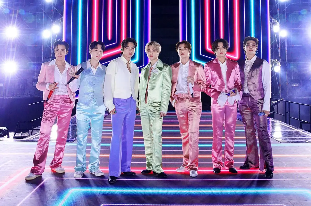 Like Animals
Produced by Diplo, Artemas Diamandis, Toby Daintree, and Kevin White, Like Animals is about a fierce will to live passionately. 