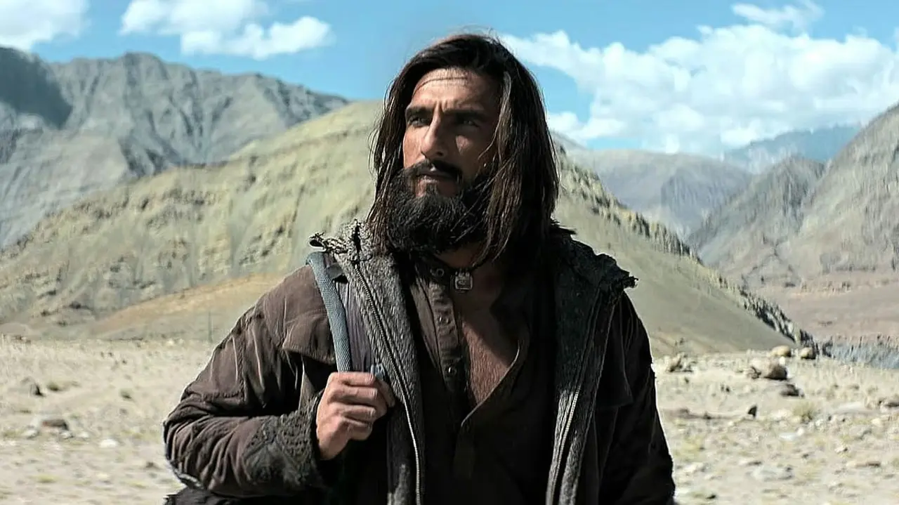 Some high-altitude action scenes were reportedly shot in Leh. This is where the crew suffered food poisoning and the shoot was halted.