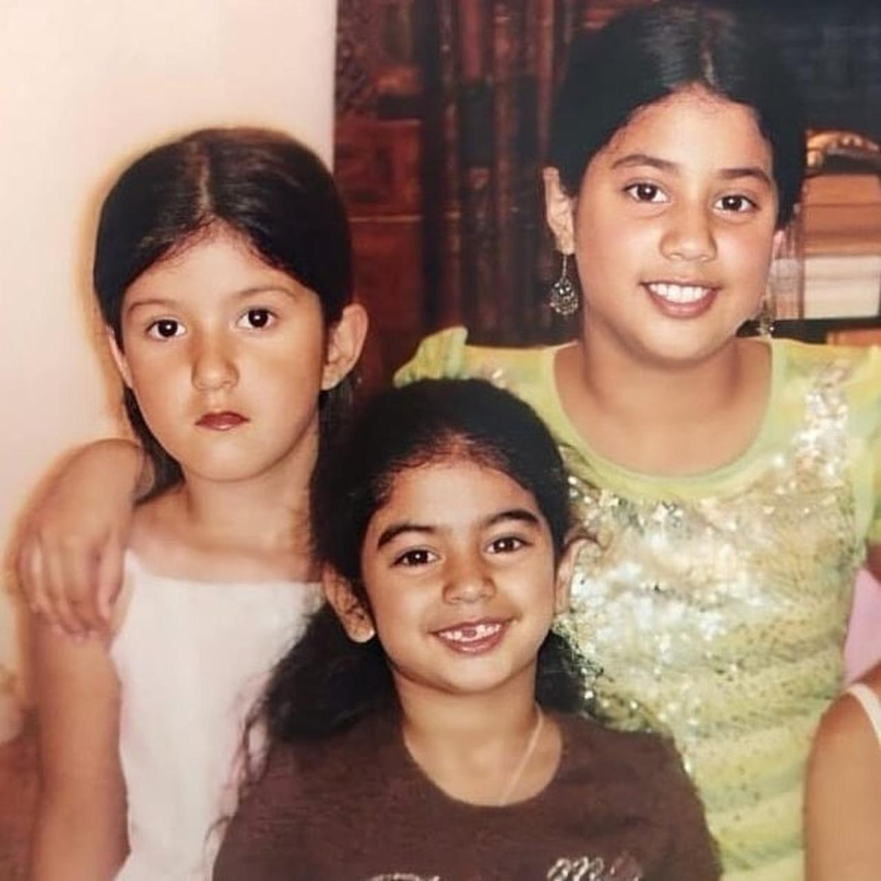 Sisters and best friends, Shanaya Kapoor, Khushi Kapoor and Janhvi Kapoor are seen posing in this adorable picture.