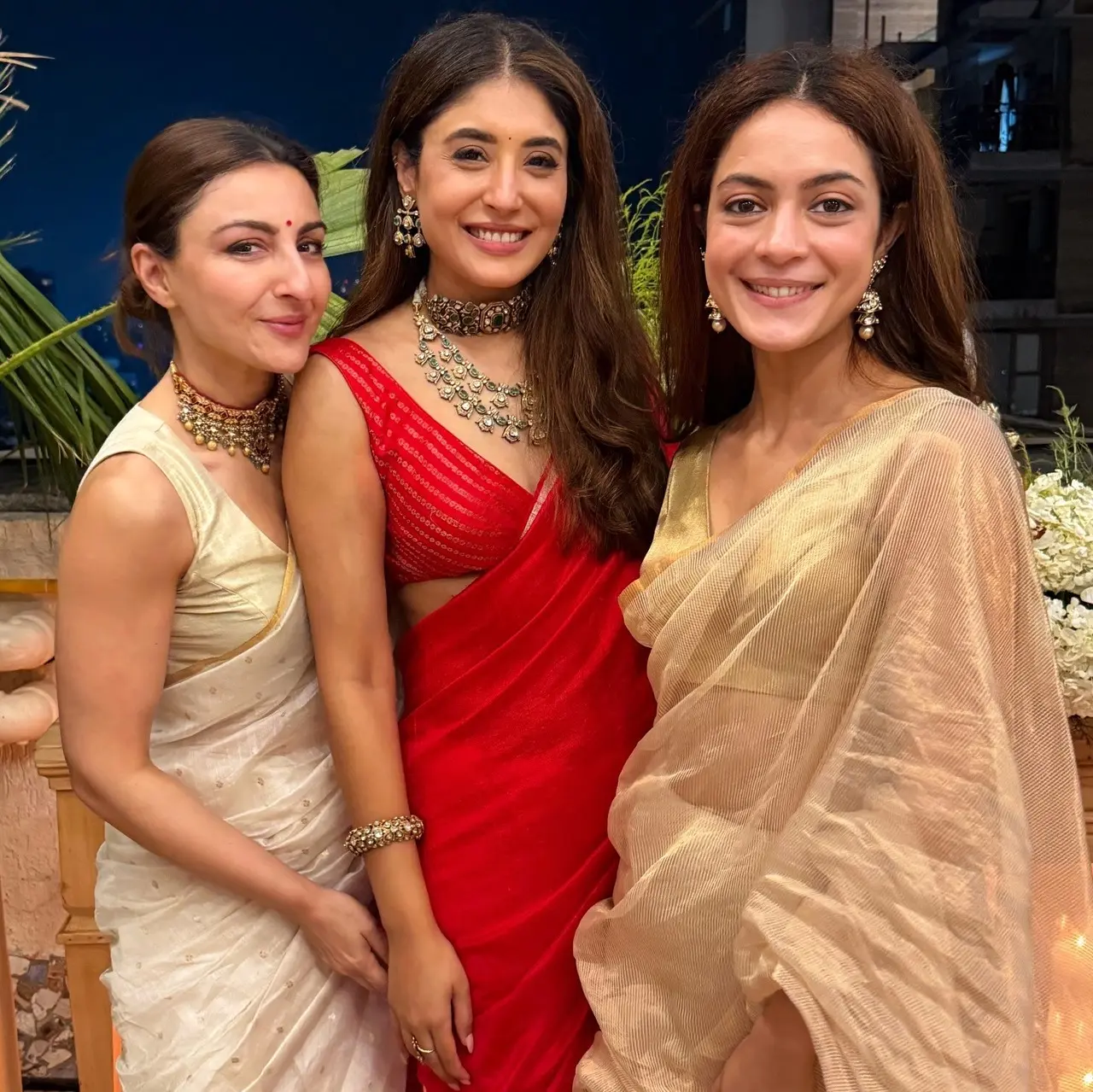 Kritika was seen posing with Soha Ali Khan and Anya Singh at the wedding celebrations.