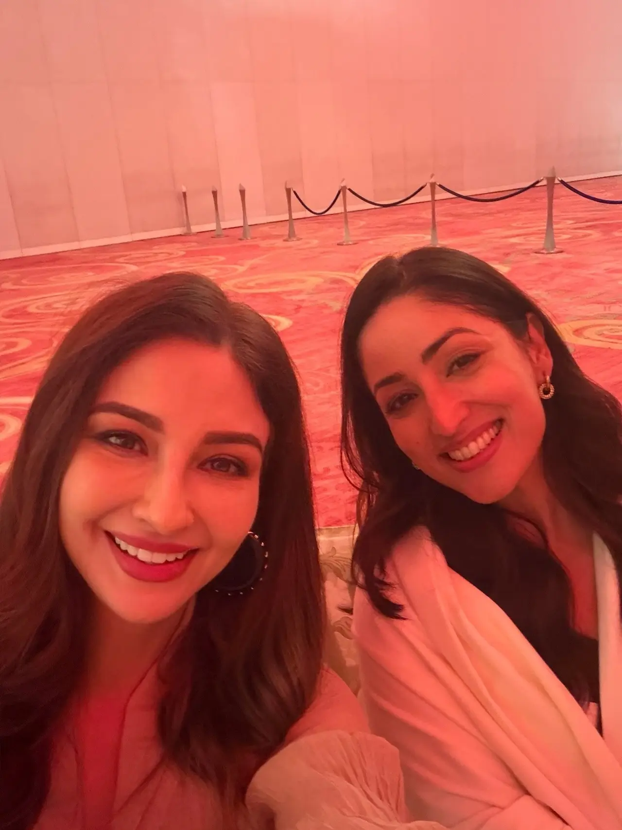 Actress Yami Gautam, wife of director Aditya Dhar, who also has a cameo in the film, was seen dressed in an all-white ensemble at the premiere night. Saumya Tandon, who played Rehman Dakait's wife, shared the pictures from the screening.