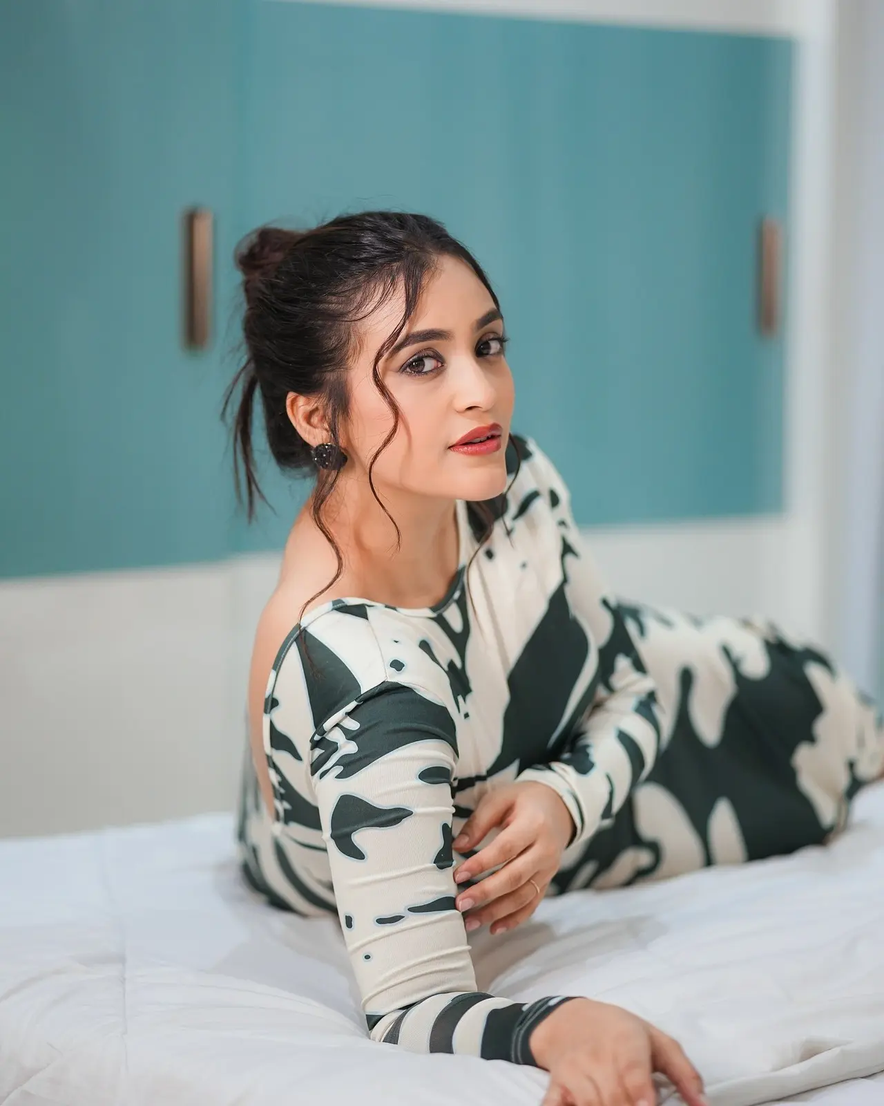 Similarly, on YouTube, she has 92.6K subscribers and 3,535,037 views