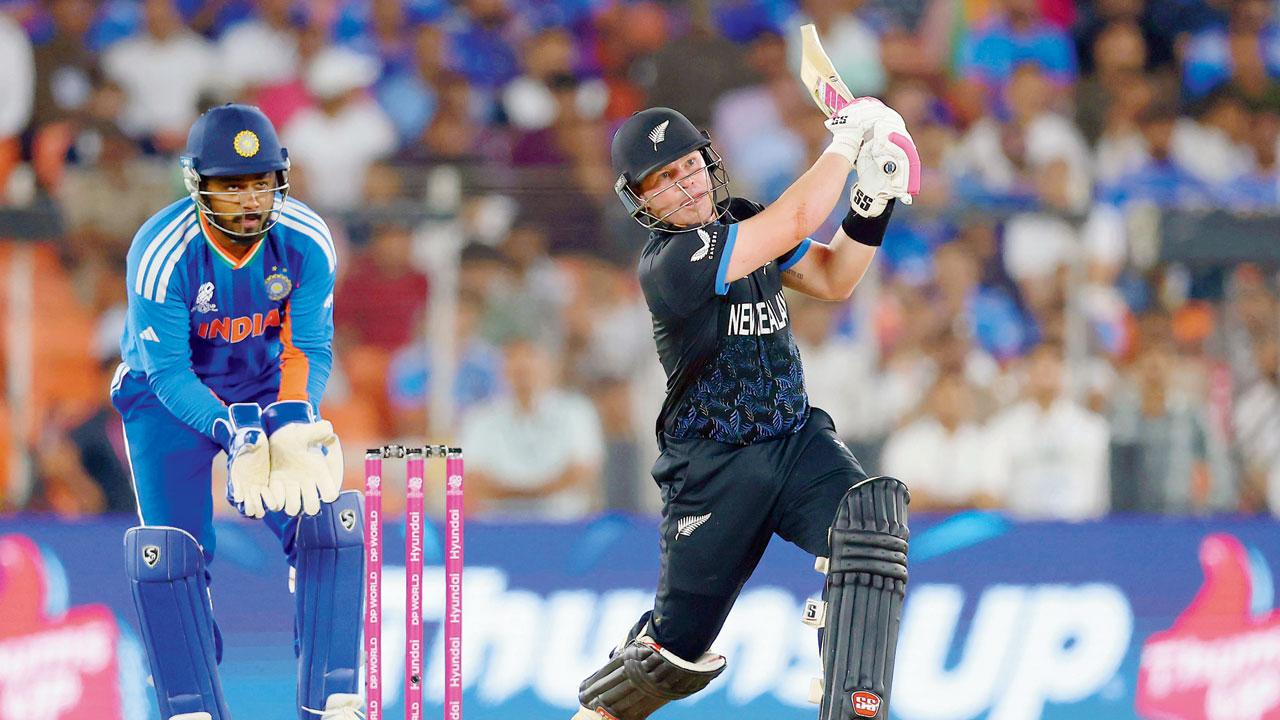 Seifert shines: Tim Seifert gives New Zealand some hope, scoring a fighting 52 off 26 balls (2x4s, 5x6s) 