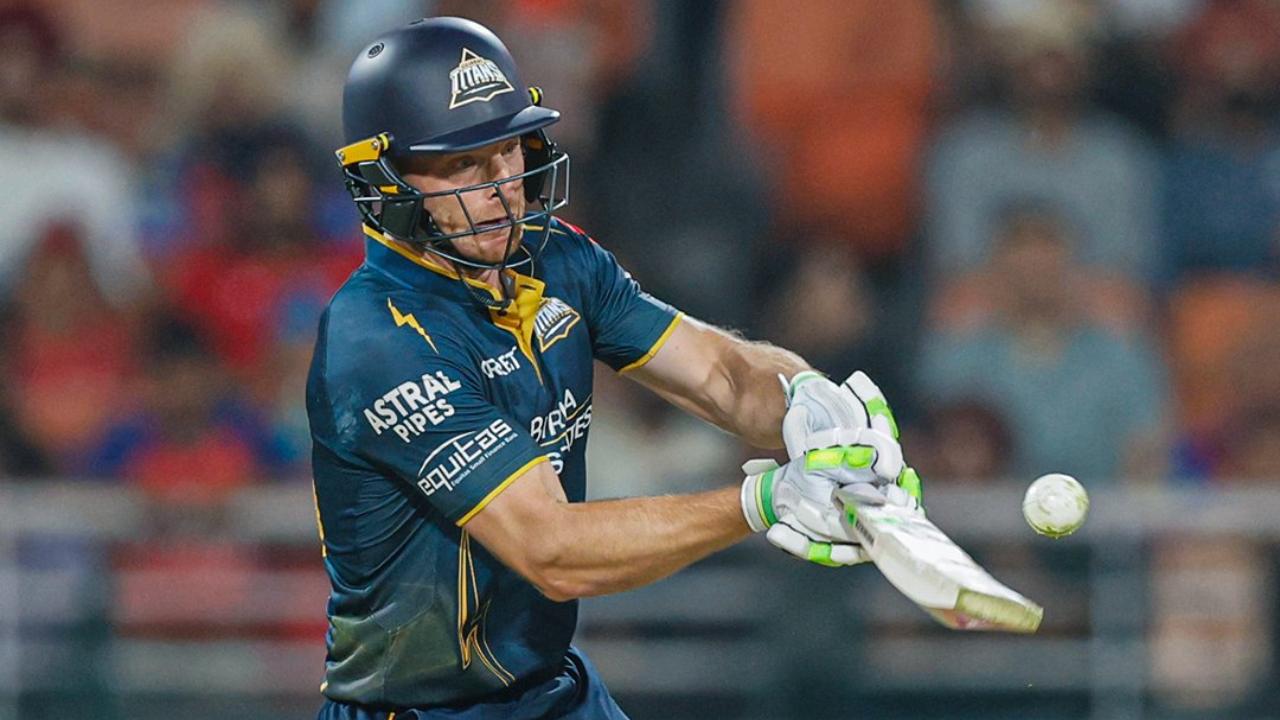 Wicketkeeper-batsman Jos Buttler accumulated 38 runs. His innings of 33 balls came to an end with three boundaries and two maximums. Facing 17 balls, Glenn Phillips smashed 25 runs, including a boundary and a maximum (Pic: X/@gujarat_titans)