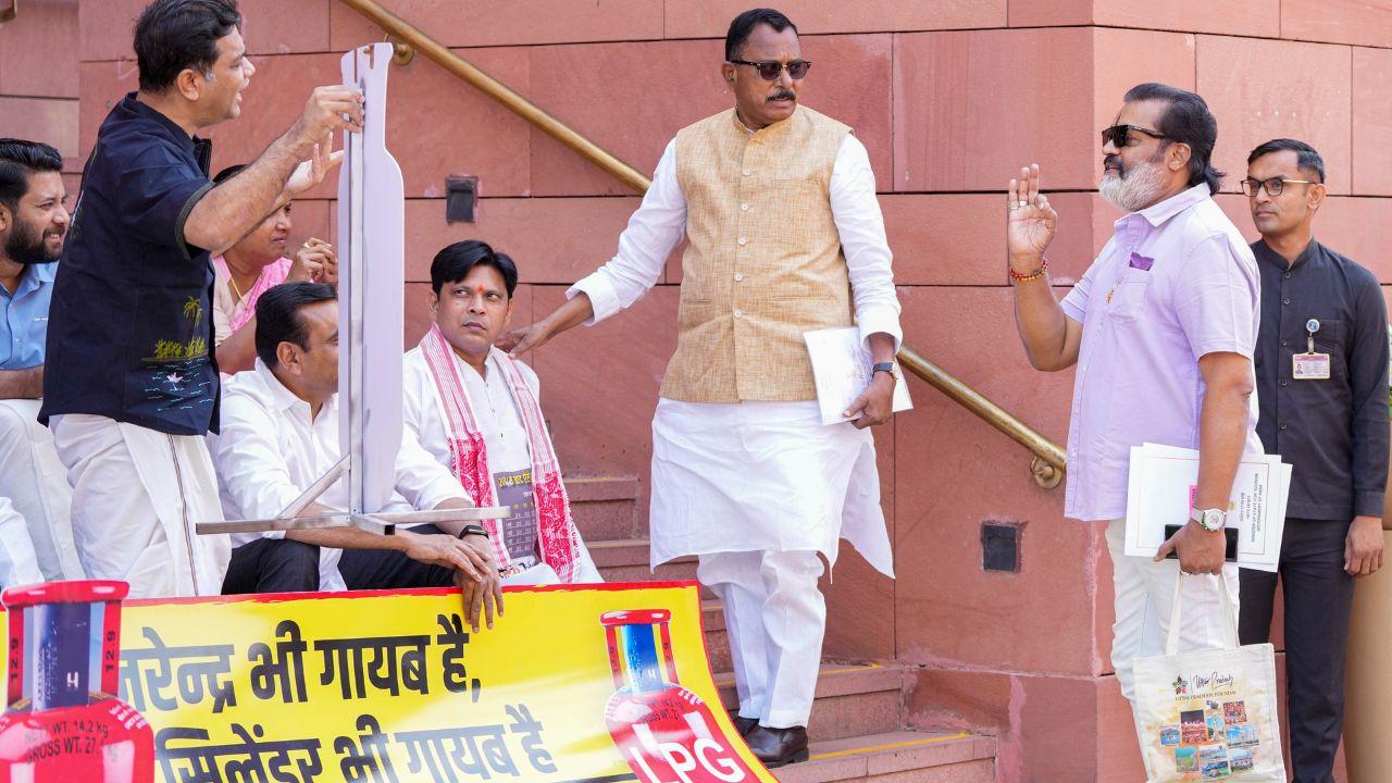 Opposition staged a protest. As the House convened, some opposition MPs sought to raise their concerns immediately. However, Speaker Om Birla said they would be allowed to speak after the Question Hour at 12 noon