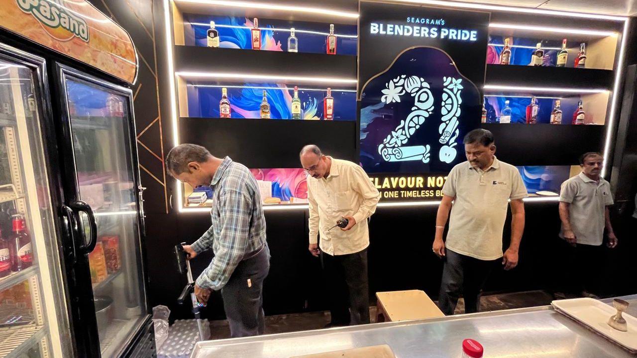 The mail also claimed that the alleged devices were intended only for property damage and urged that the building be evacuated