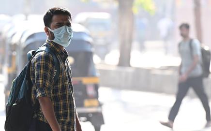 The dust in the area was noticeable, especially along busy traffic routes on Friday morning. Pics/Satej Shinde