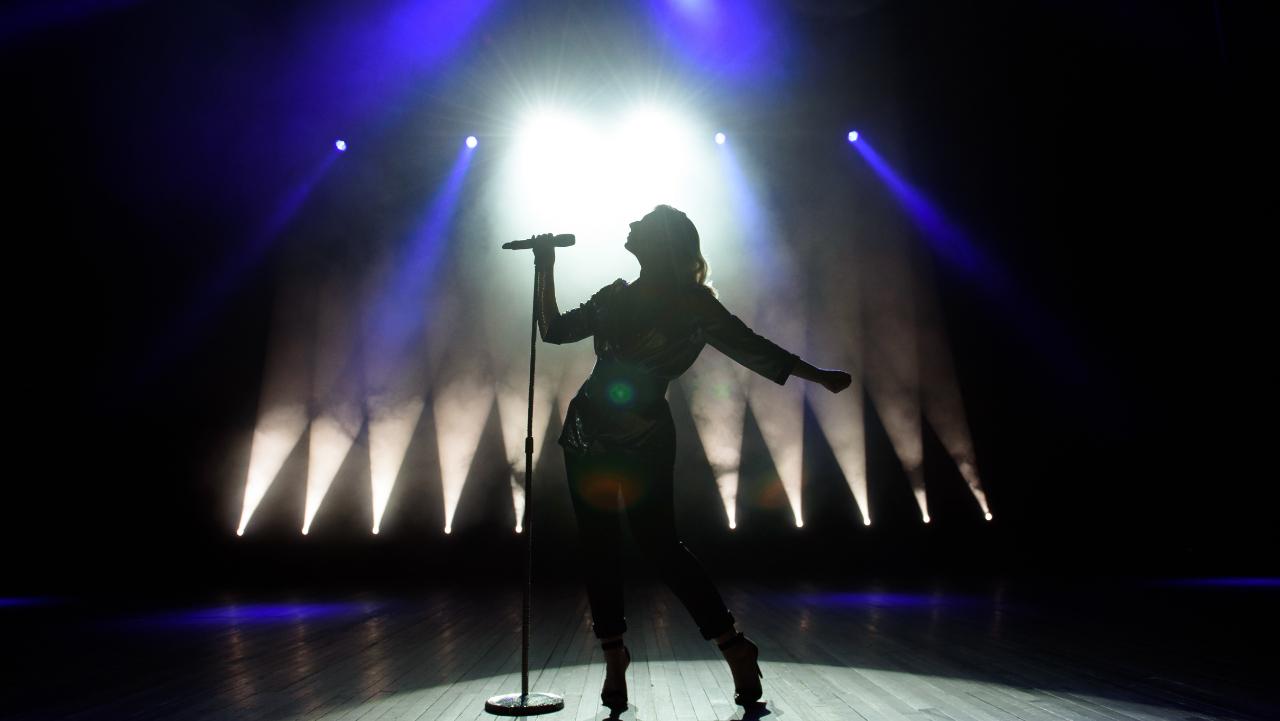 It is an exciting week in Mumbai because you can not only enjoy some good Indian music but also take the opportunity to attend a food workshop, but not without performances that include poetry and music too