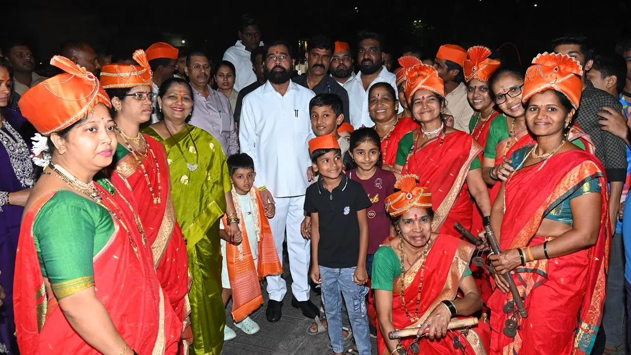 Shinde also interacted with children who had joined the procession with their parents