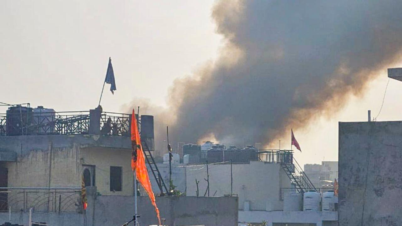 Mothers Day throwback: Alia Bhatt, Kareena Kapoors pregnancy fashion