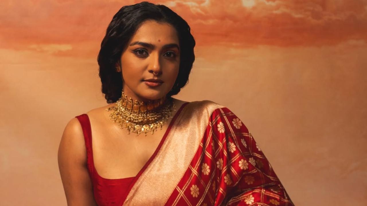 Parvathy Thiruvothu calls working with Hrithik Roshan an 'honour'