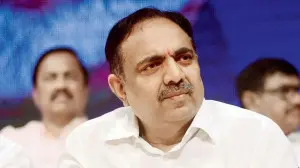 Mumbai LIVE:  Jayant Patil seeks apology over hurtful remarks on Warkari scripts