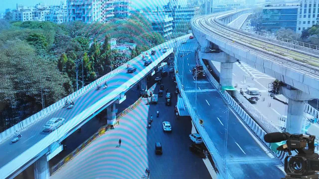 Pune’s double-decker flyover opens to public after CM Fadnavis inaugurates it