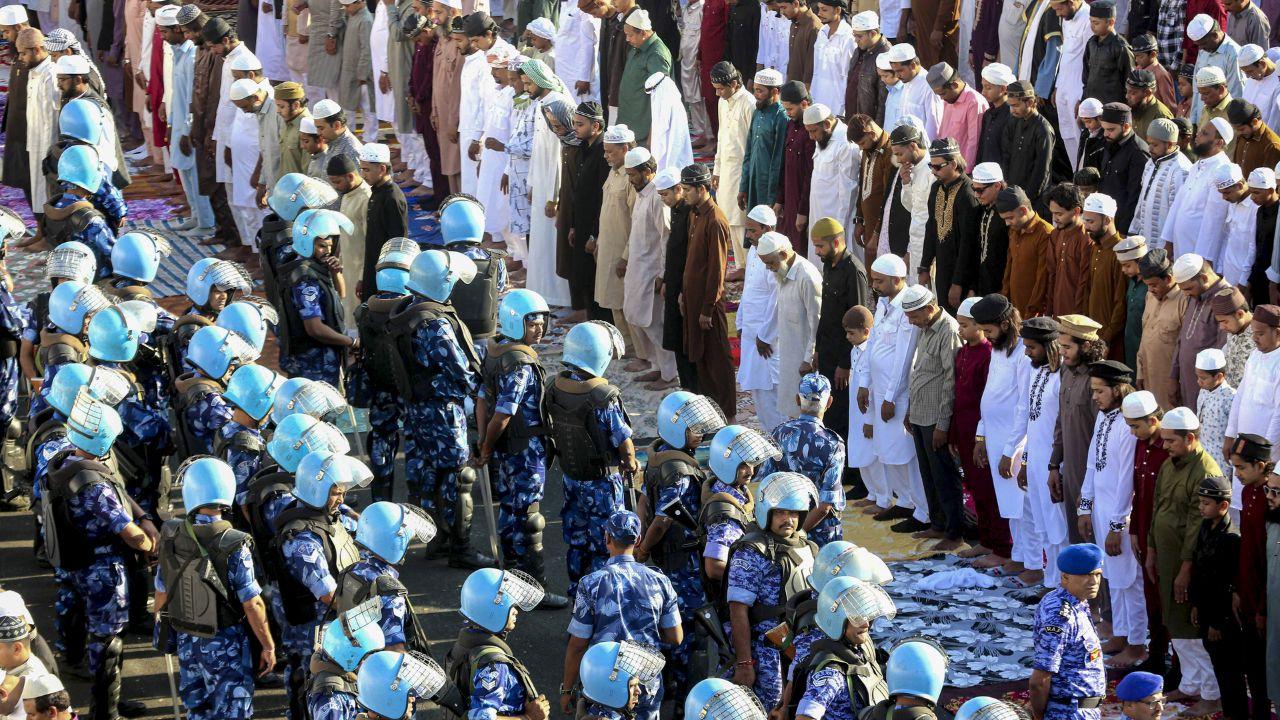 RAF personnel maintain a security presence as large congregations assemble for Eid prayers in Bhopal, Madhya Pradesh. PIC/ PTI